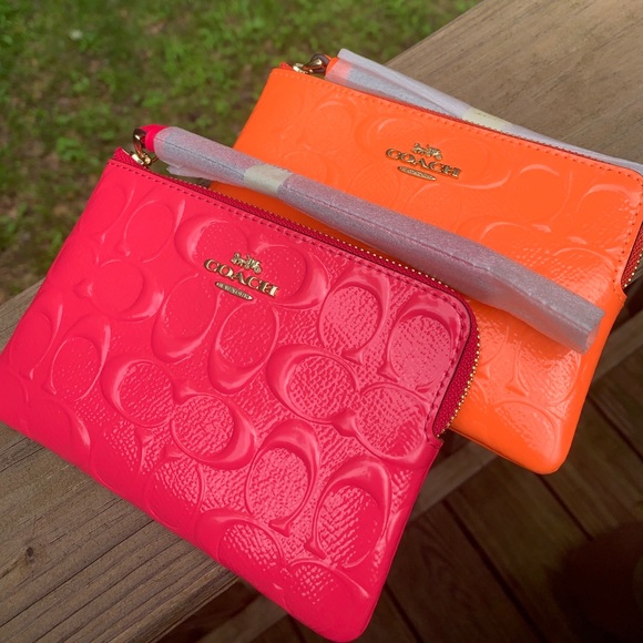 Coach Handbags - Authentic COACH patent signature logo wristlet ❤️